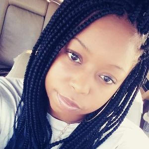 Meet your Posher, Nicole